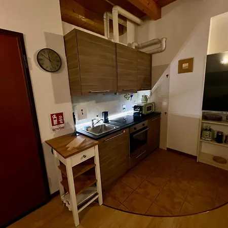 Shira - Reception Appartement Trieste